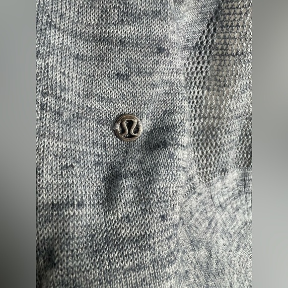 Lululemon Calm and Collected Wrap Heathered Sailboat Blue Size Medium - Picture 8 of 8